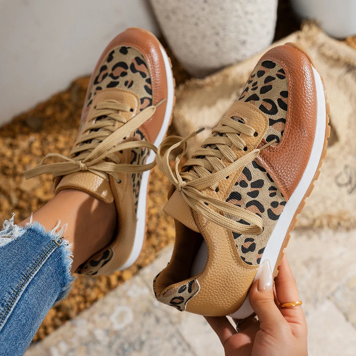 Women Platform Sneakers new Round Toe Low-top Leopard Wedge Shoes Women Lace Up Sports Casual Shoes for Women Zapatos De Mujer Vibrant Vaults