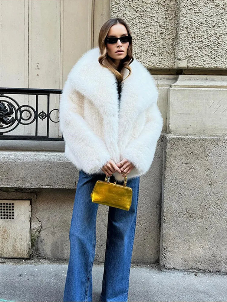 Elegant White Big Lapel Faux Fur Coat For Women 2024 New Winter Fur Plush Fluffy Short Jacket Female Warm High Street Outerwear