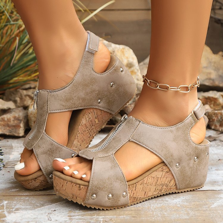 Plus Size Wedge Sandals Women's Lightweight Height Increasing Fashion Casual Sandals Vibrant Vaults